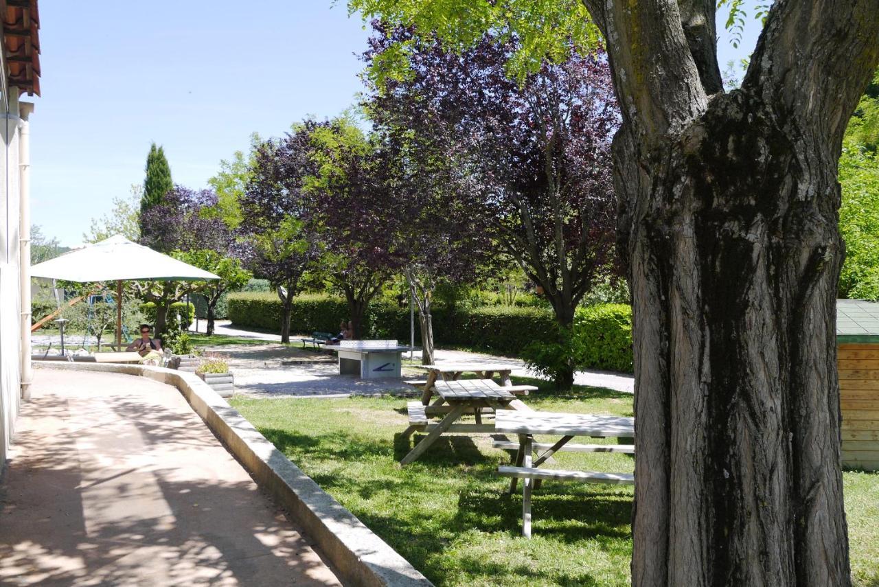 Camping Forcalquier Les Routes De Provence 호텔 외부 사진