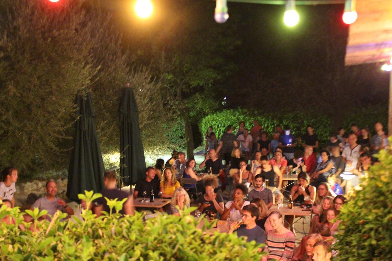 Camping Forcalquier Les Routes De Provence 호텔 외부 사진